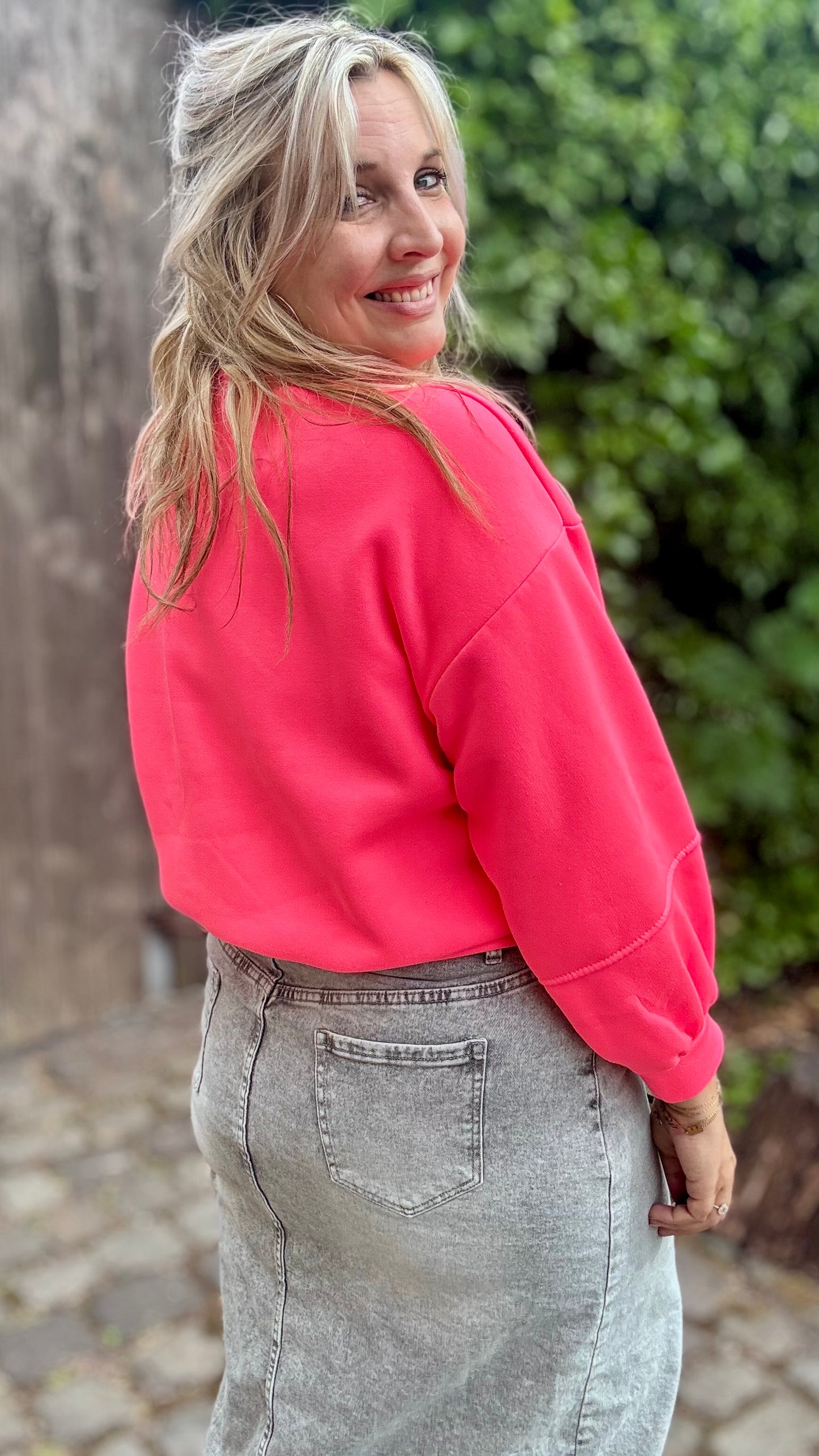 Leyla sweater neon roze