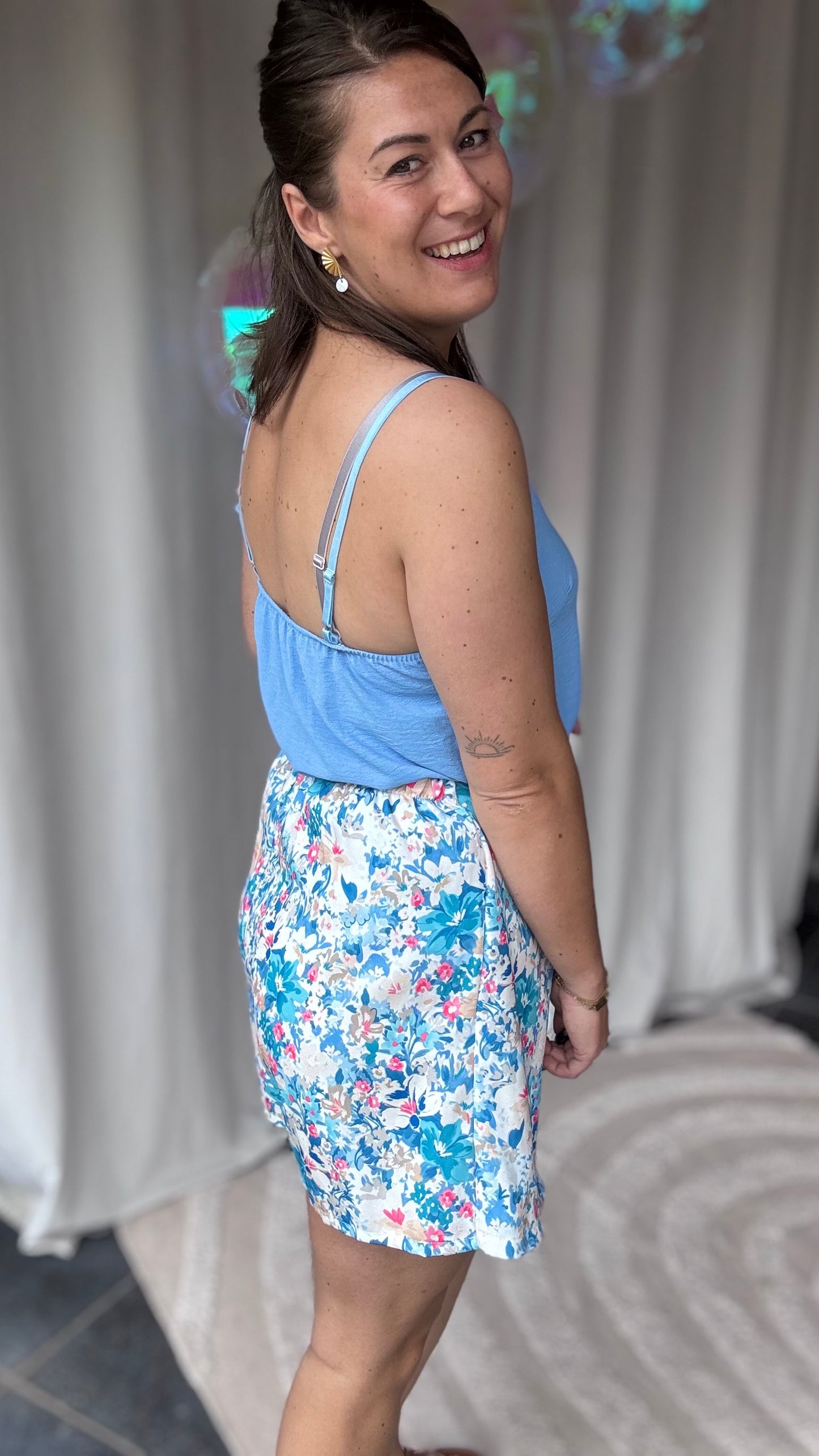 Suki top lichtblauw