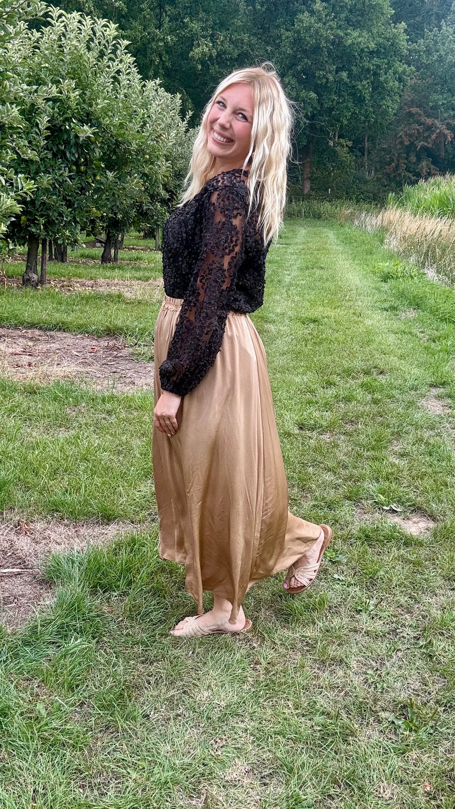 Runa rok - Beige