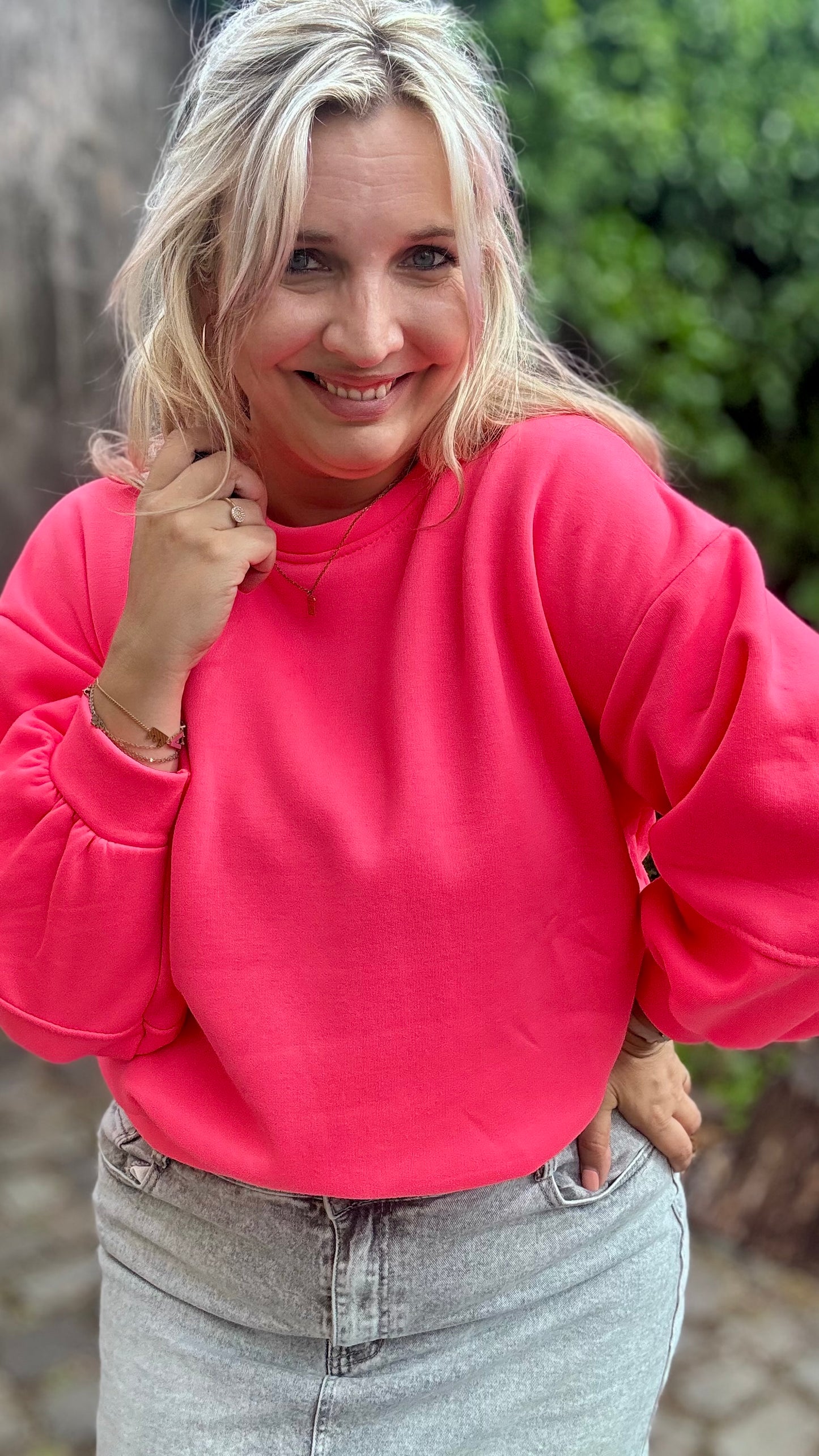 Leyla sweater neon roze