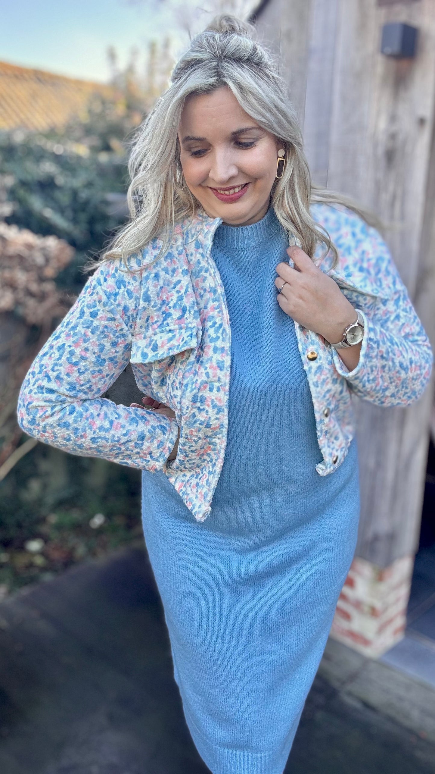Vivid bomber blauw