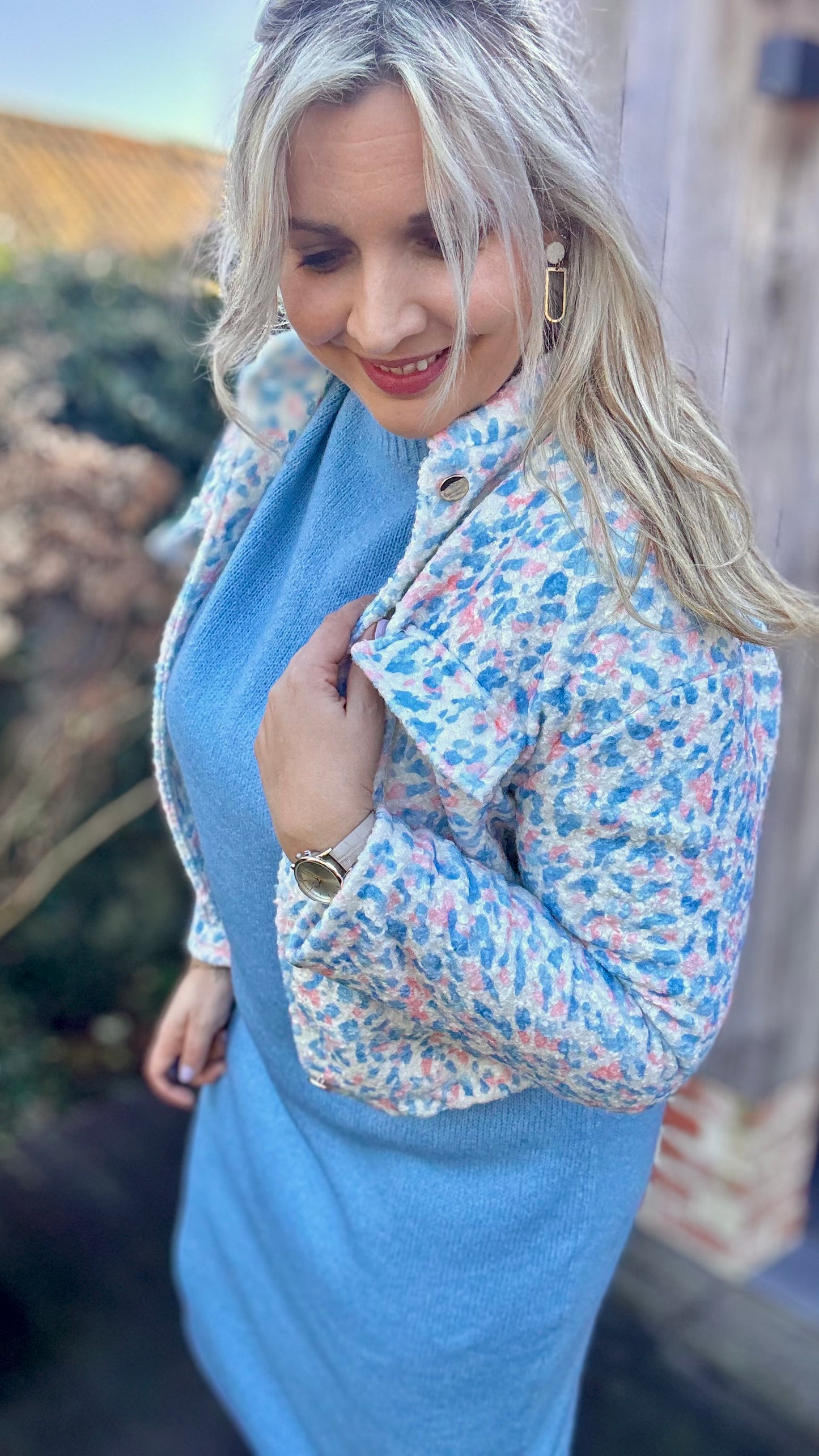 Vivid bomber blauw