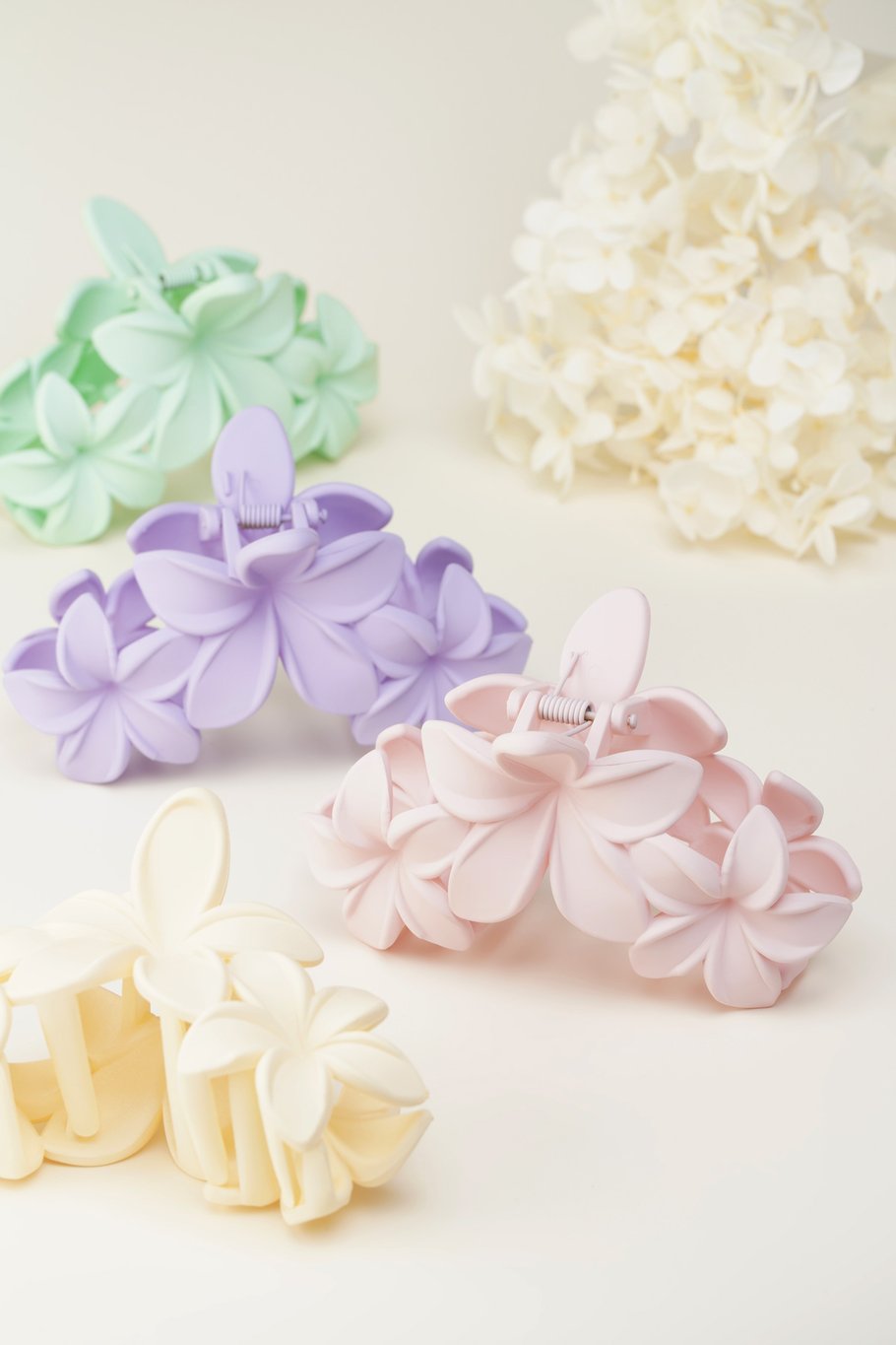 Haarspeld grote bloemen lila