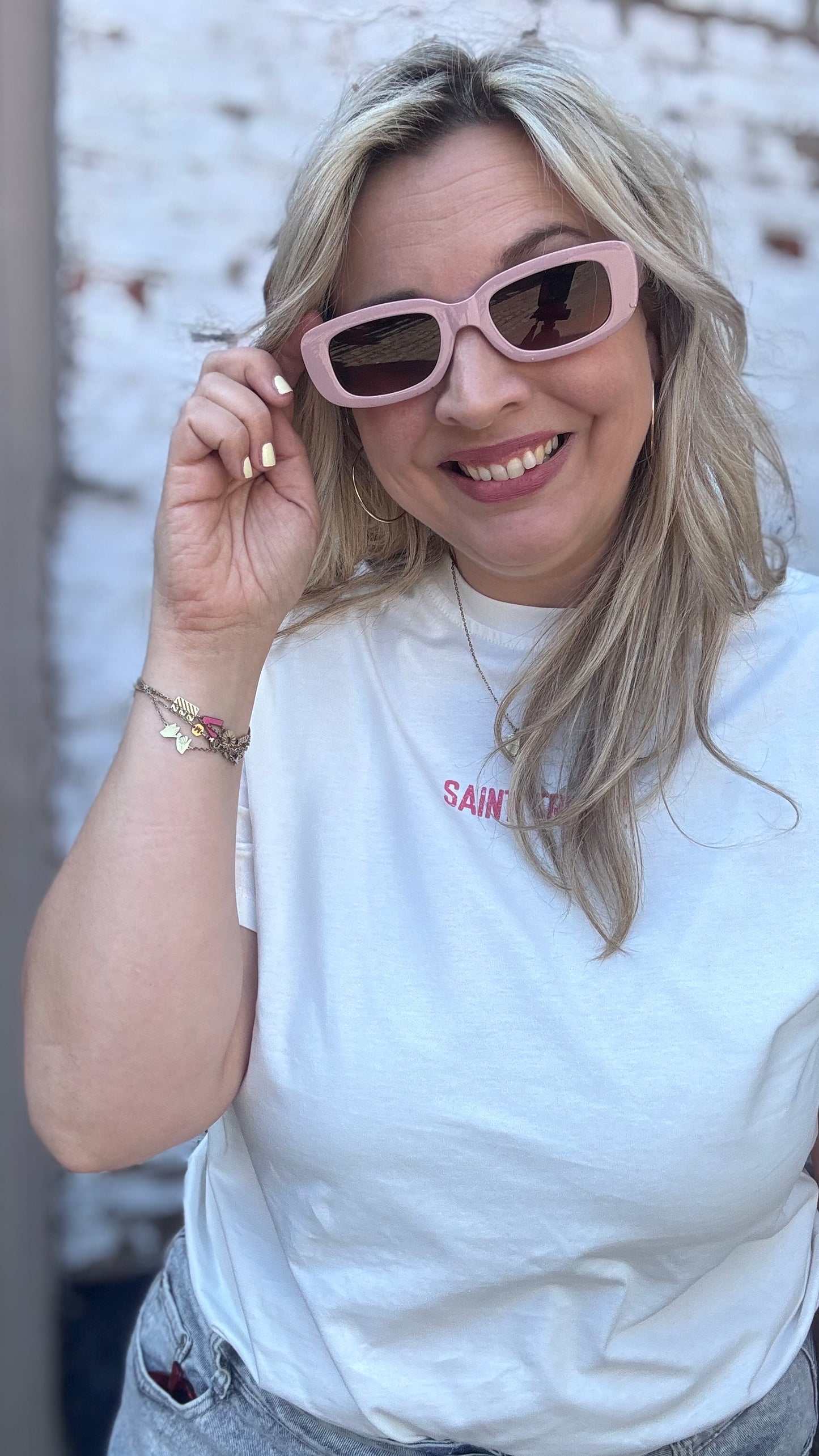 Pink retro zonnebril