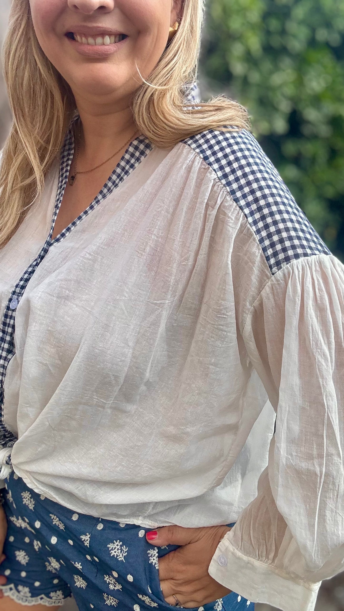 Blue shoulder breeze blouse
