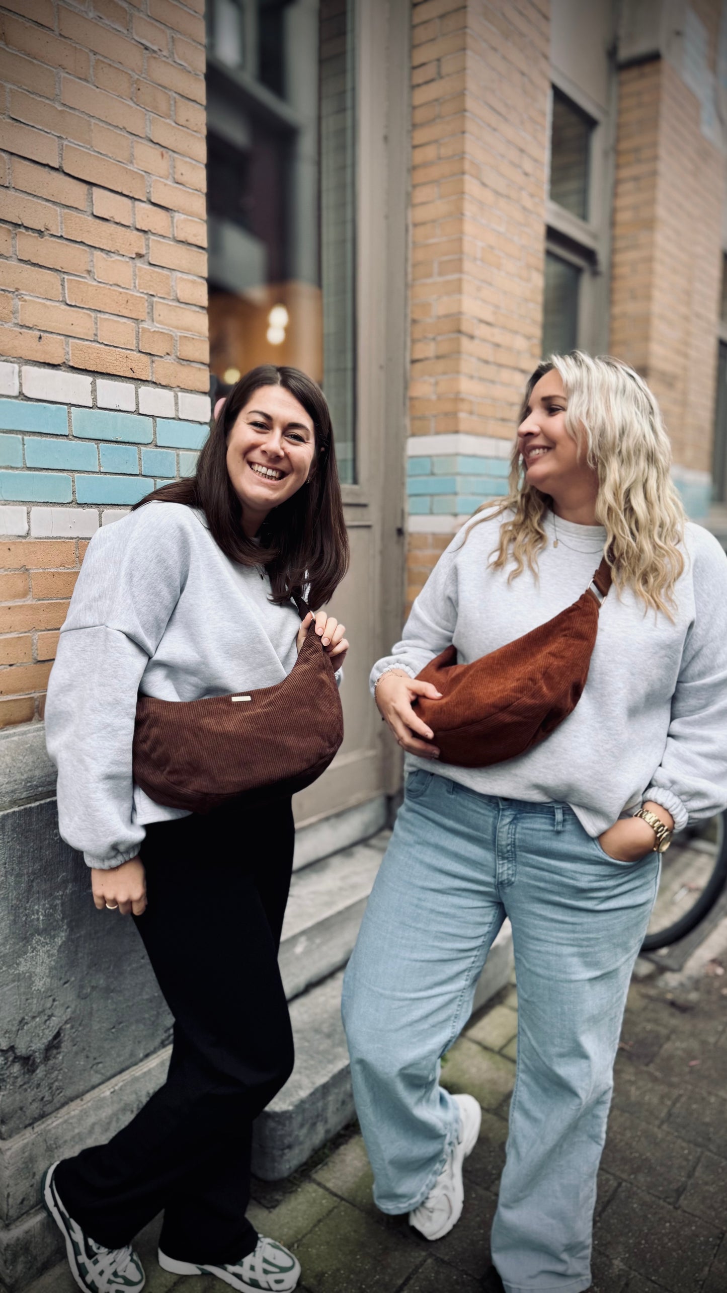 Fanny velours schoudertas - Chocolat