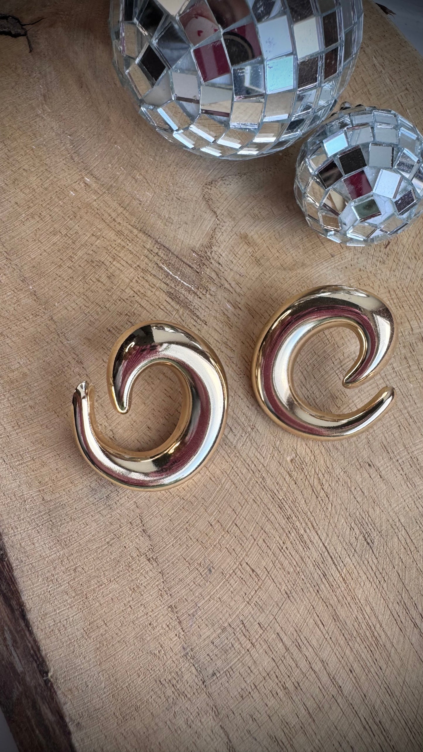 Roundround oorbellen