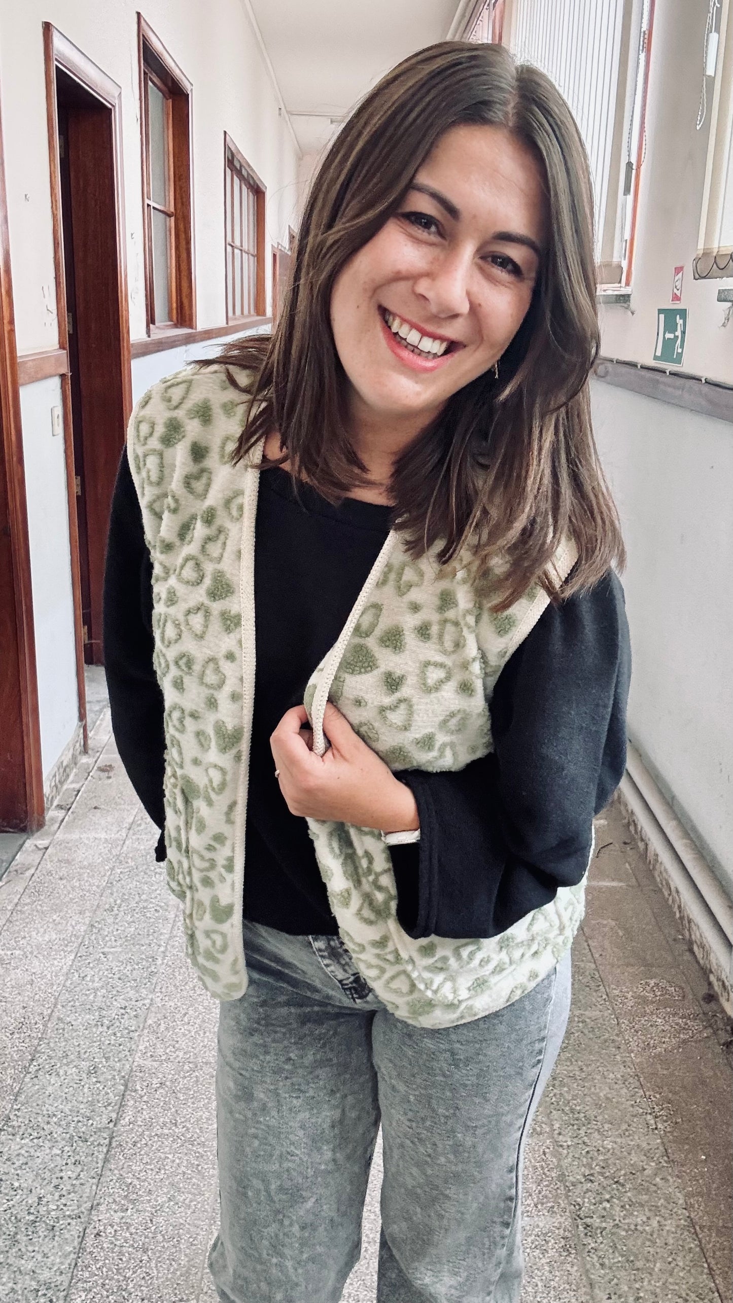 Cute heart gilet