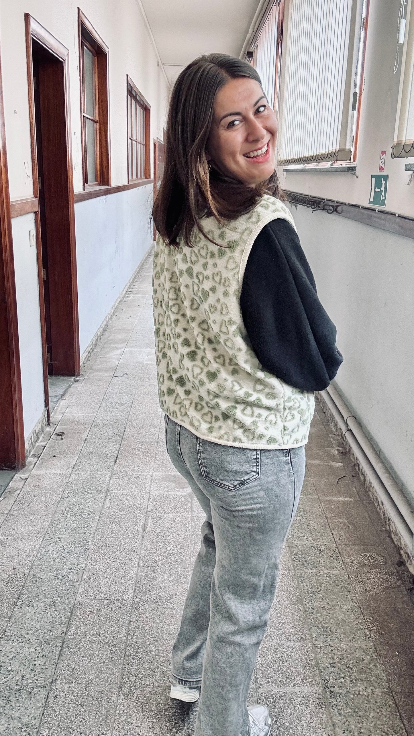 Cute heart gilet