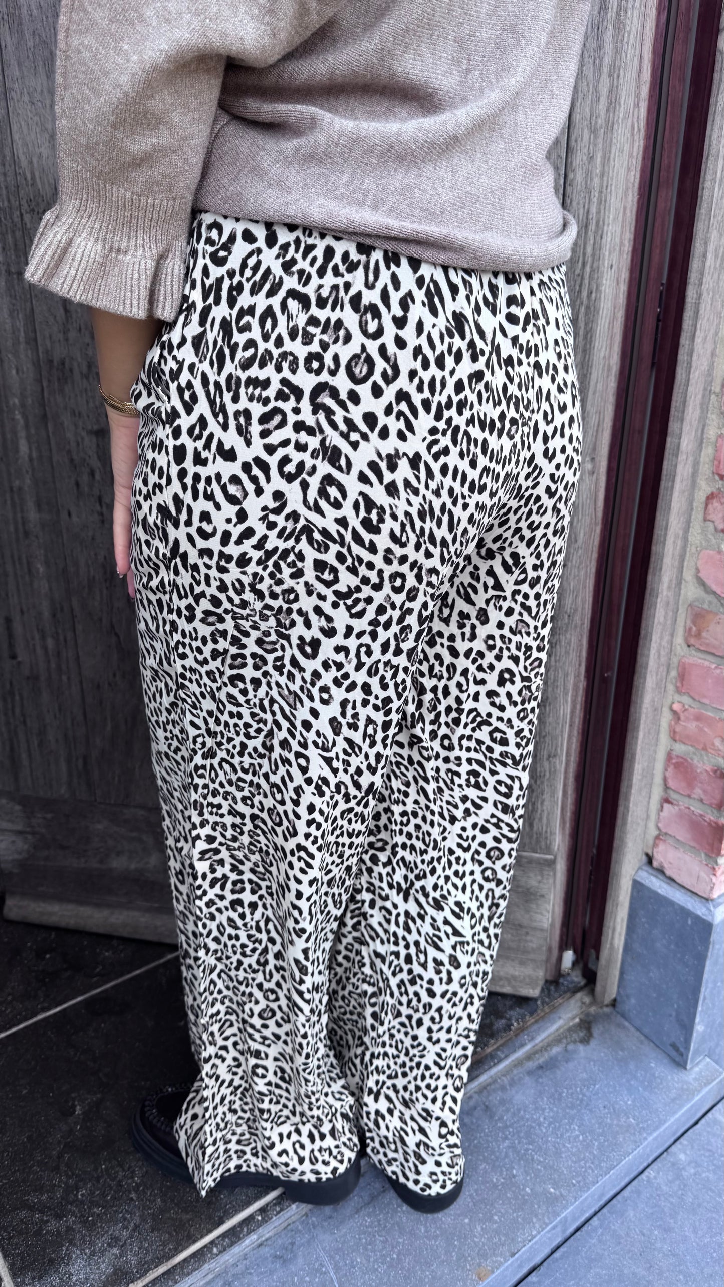 Leopard chill broek