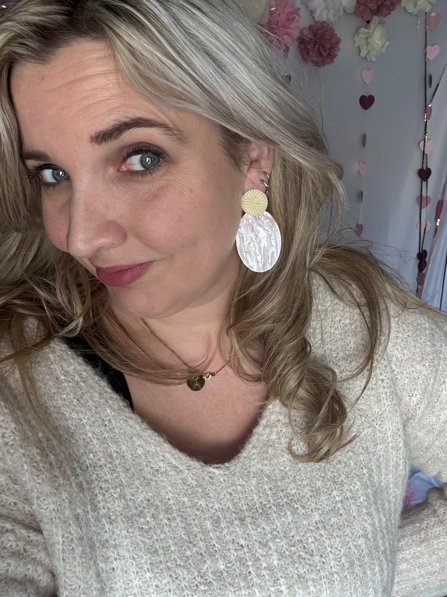 Eyecatcher oorbellen lichtroze