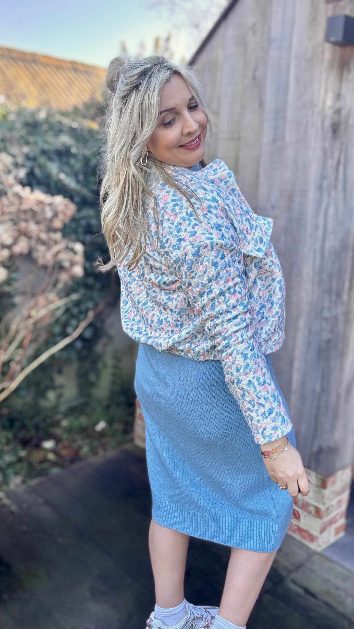 Vivid bomber blauw