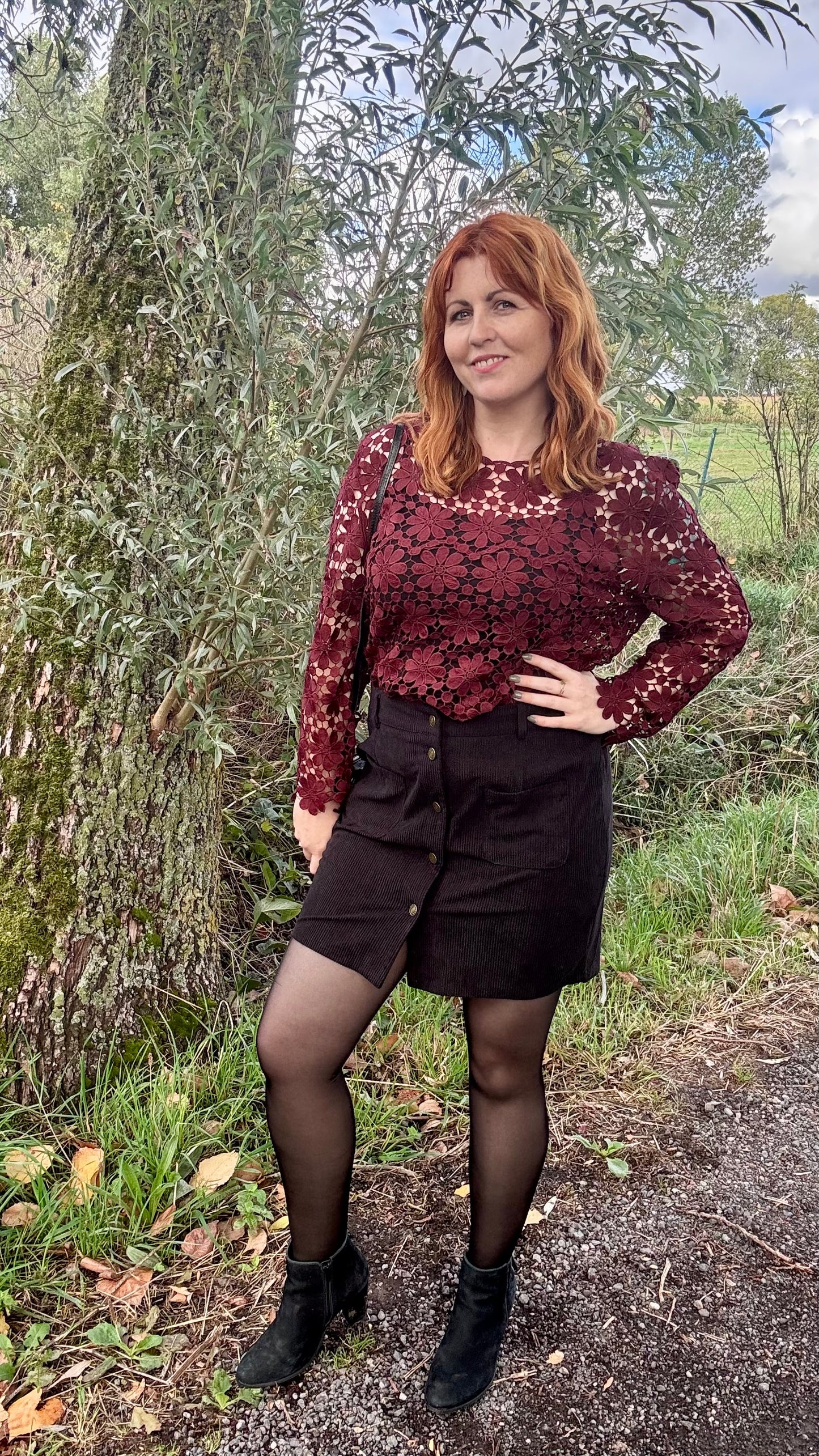 Delicate blouse - bordeaux