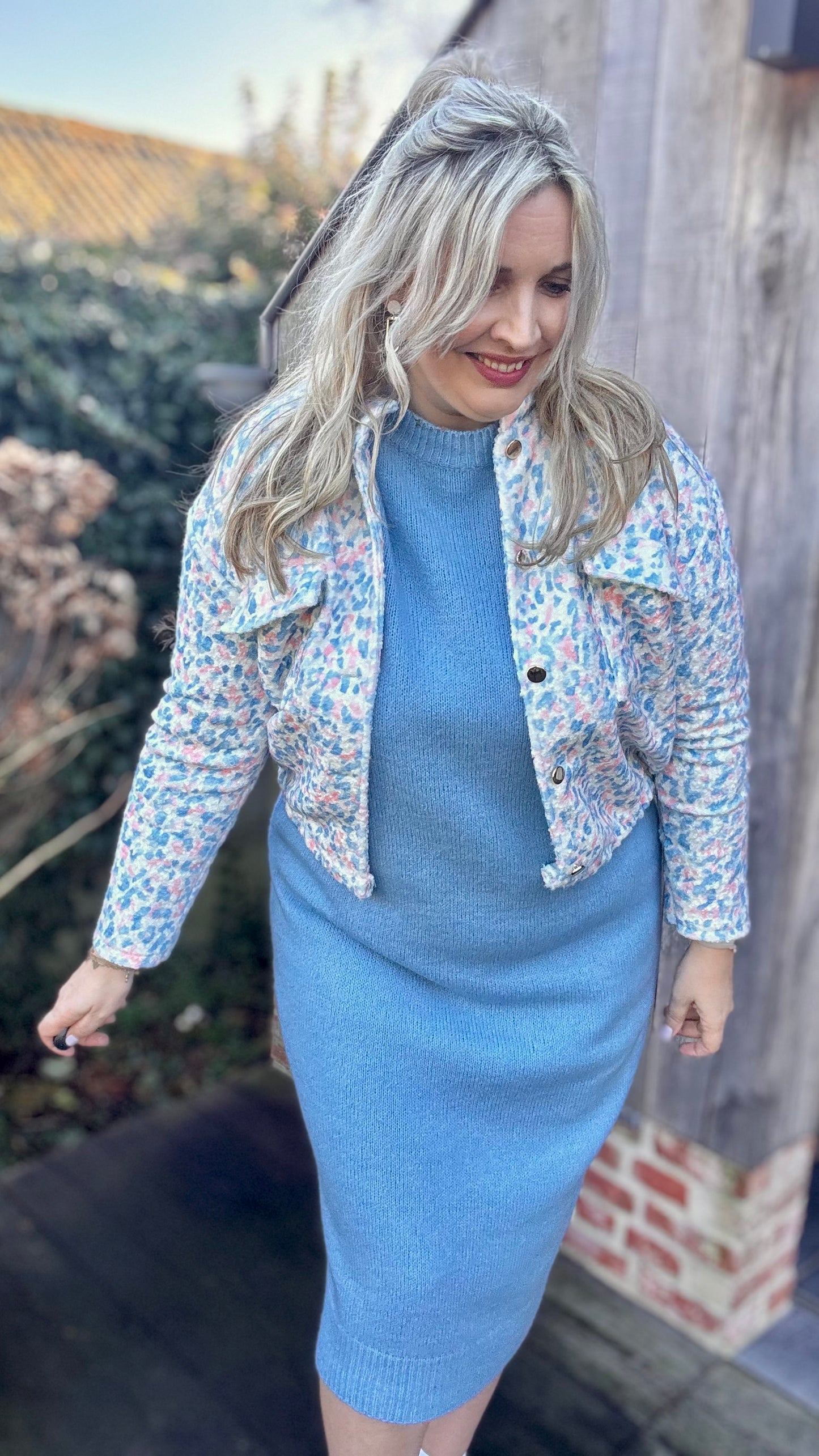 Vivid bomber blauw