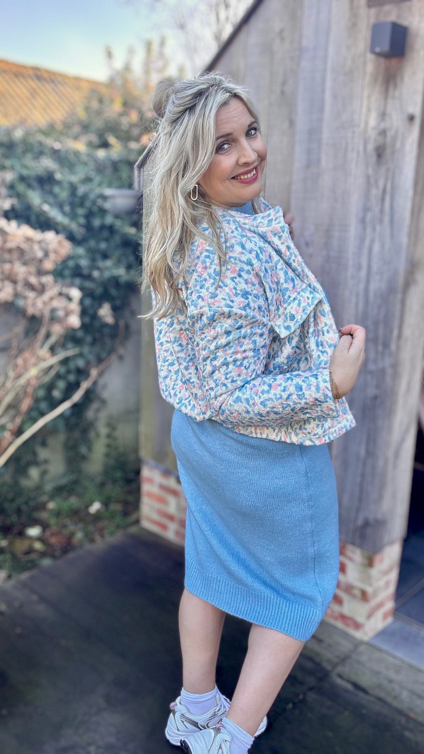 Vivid bomber blauw