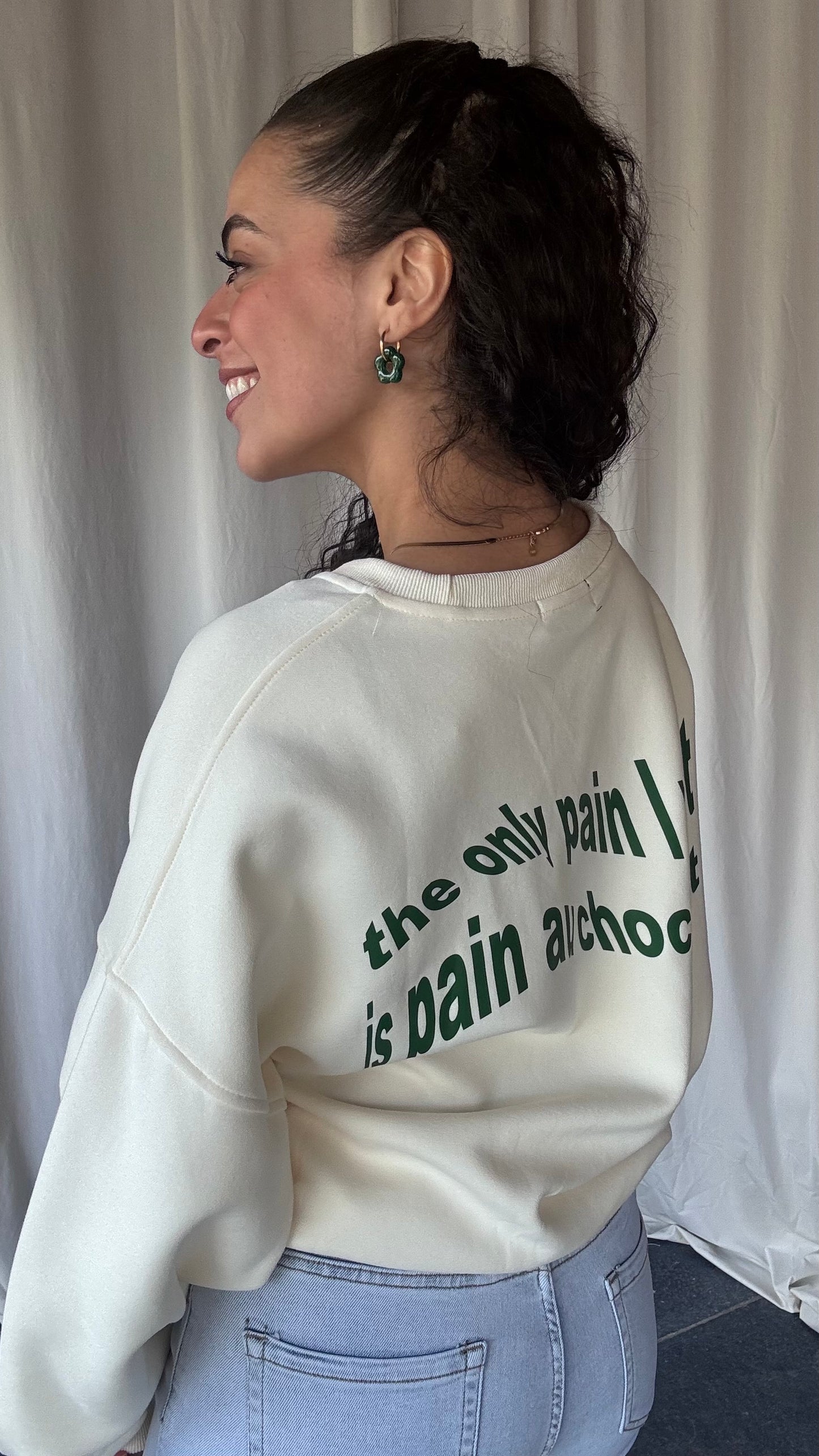 Pain au chocolat sweater wit
