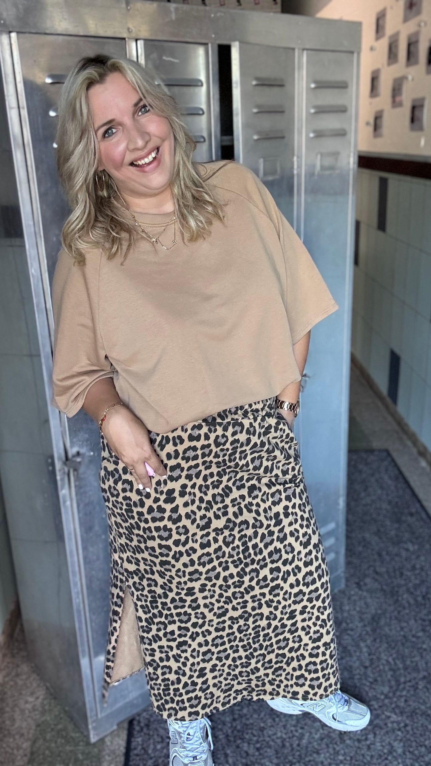 Leo rok - Brown