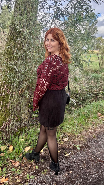 Delicate blouse - bordeaux