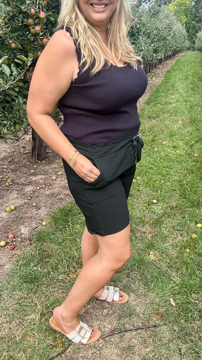 Meggie short - zwart