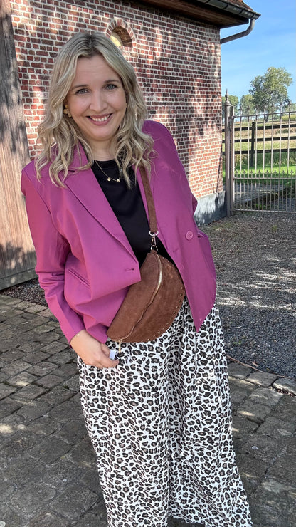 Studded suède schoudertas