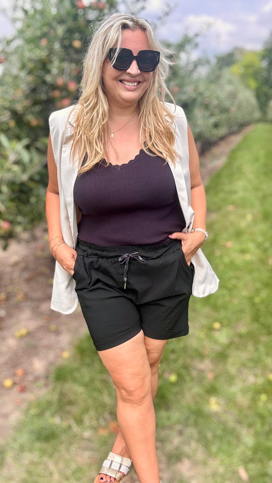 Meggie short - zwart
