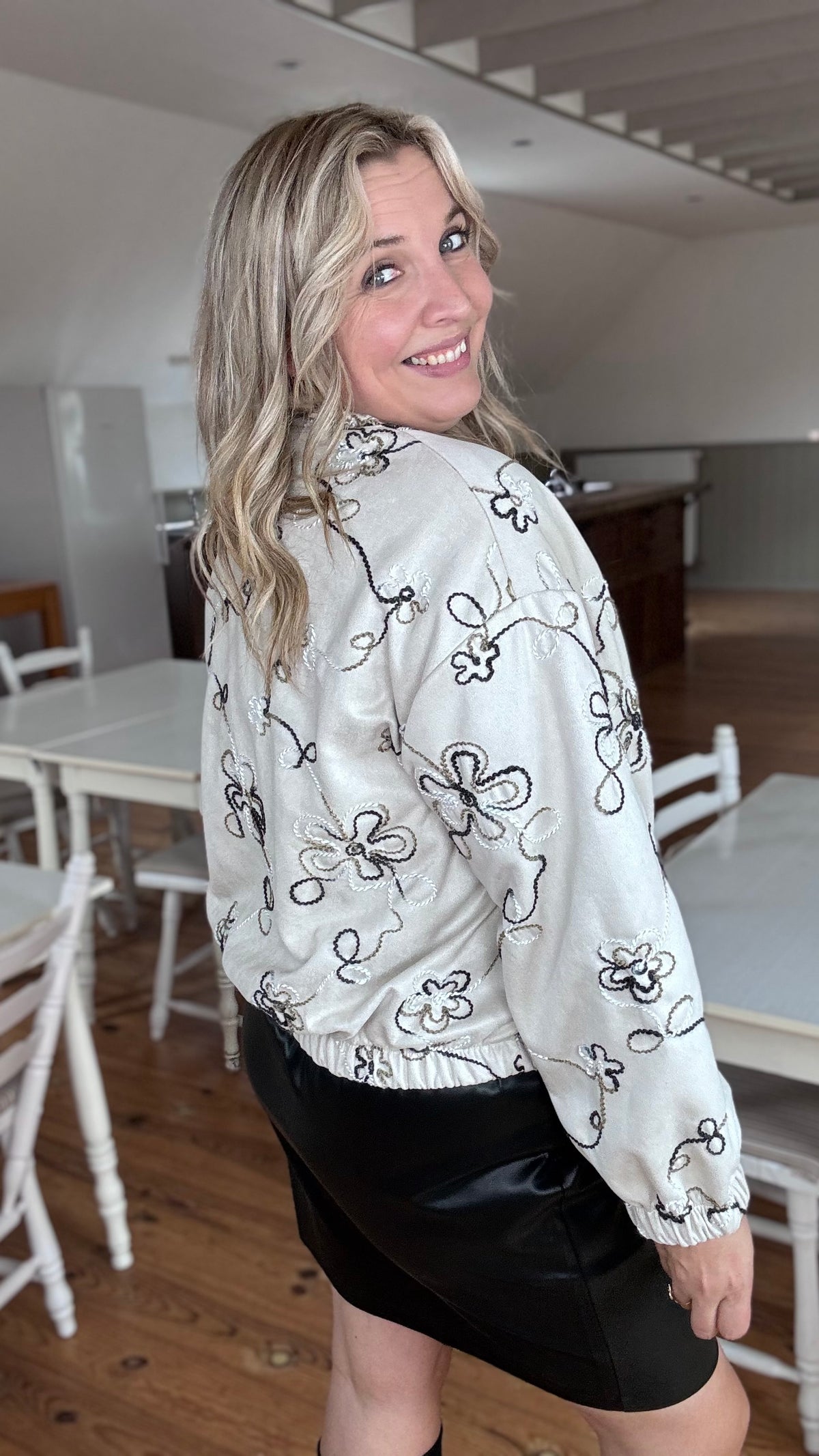 Swirl suède bomber  - Beige