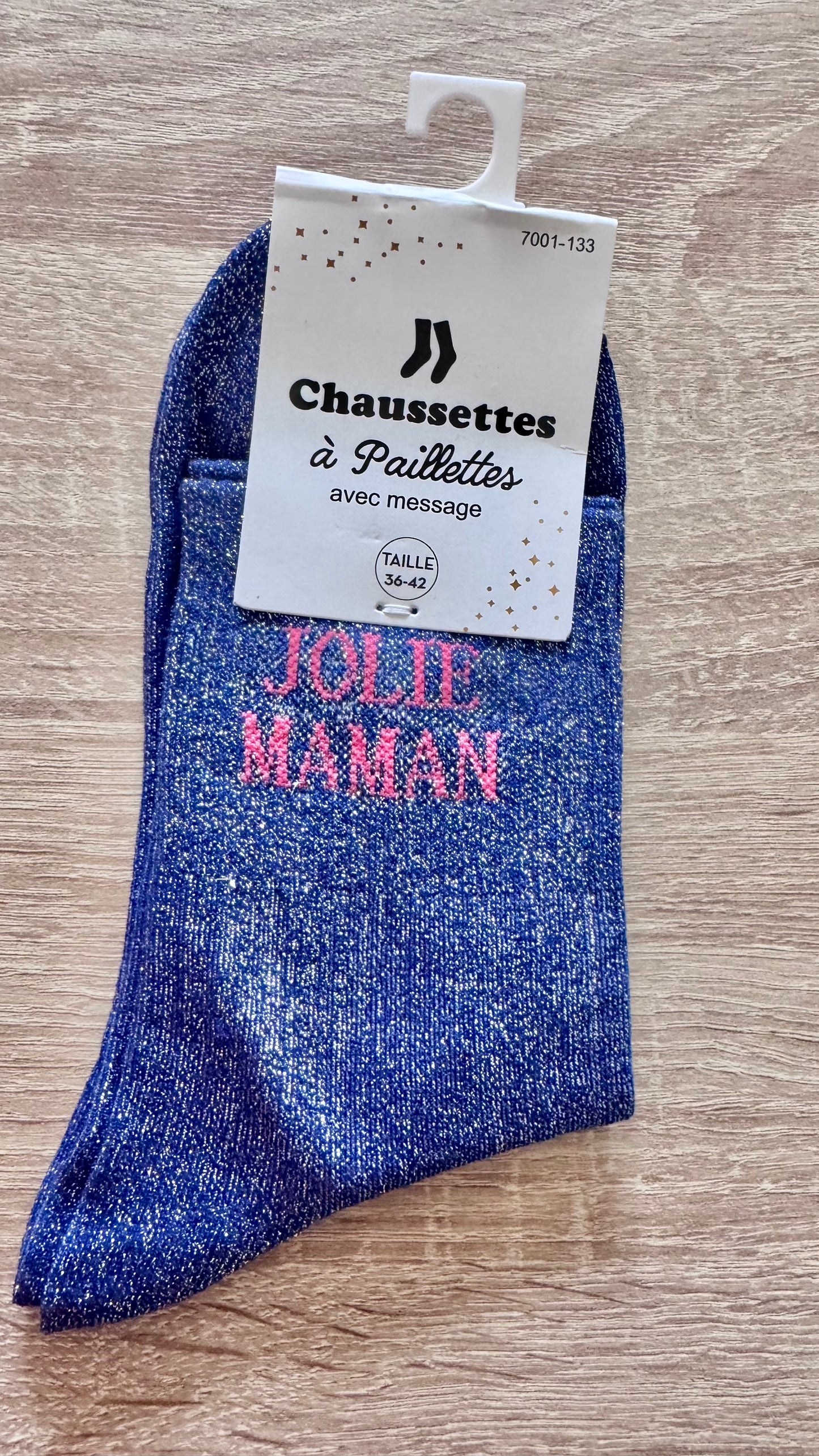 Quote sokken: Jolie maman (Kobaltblauw - letters roze)