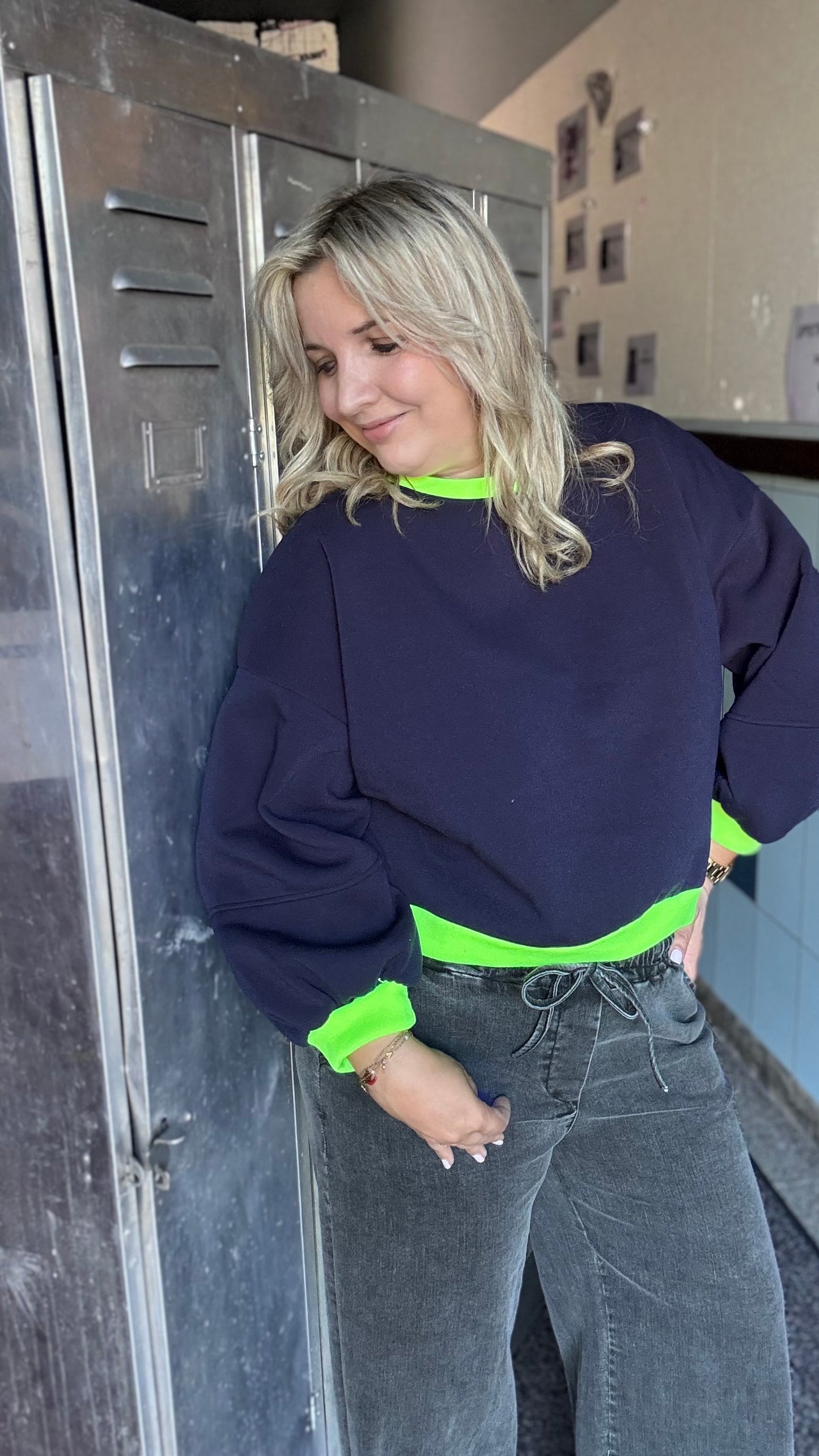 Leyla sweater - Navy/neon