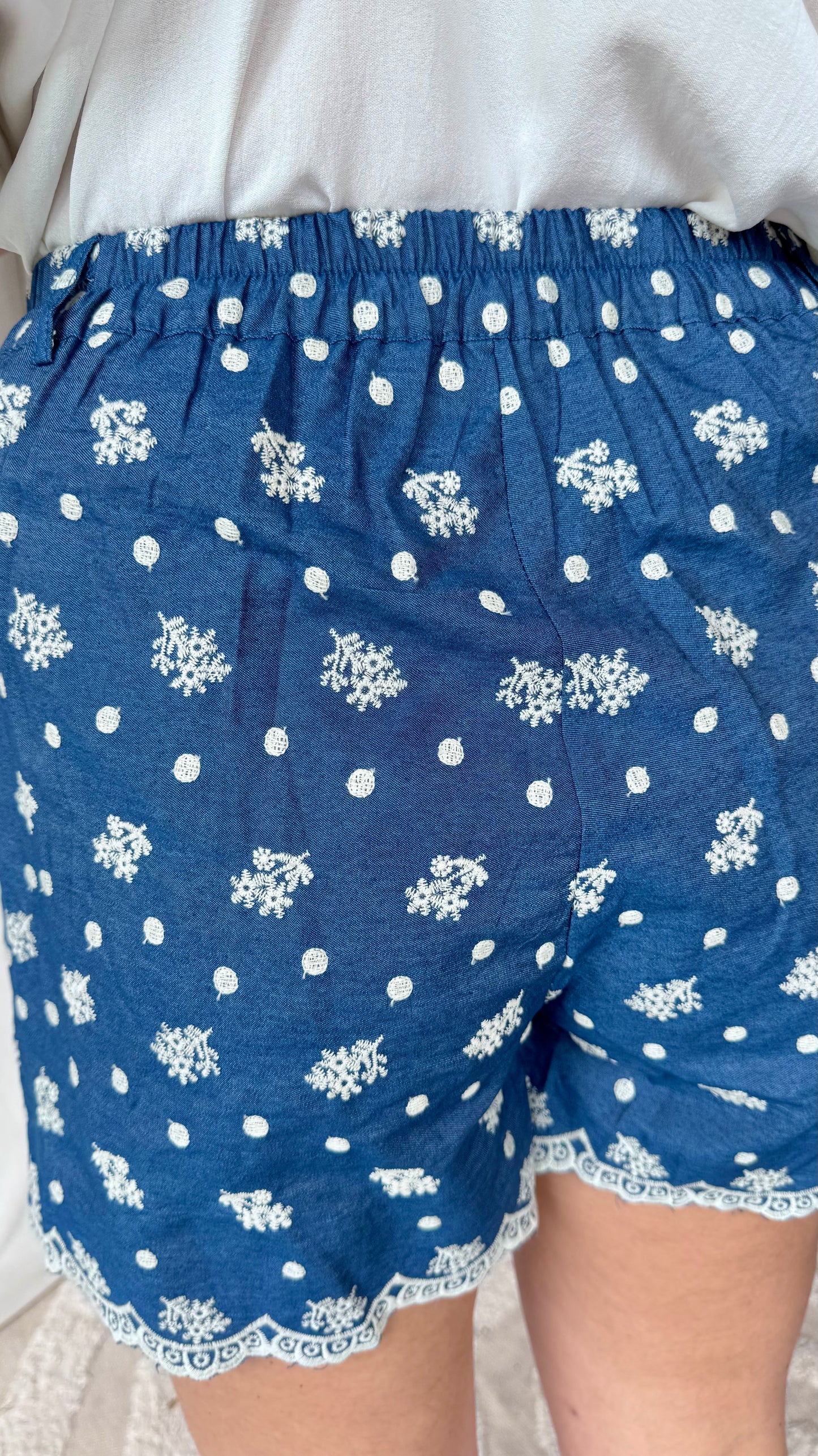 Breezy bloom short