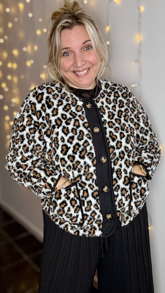 Camilla leopard vest