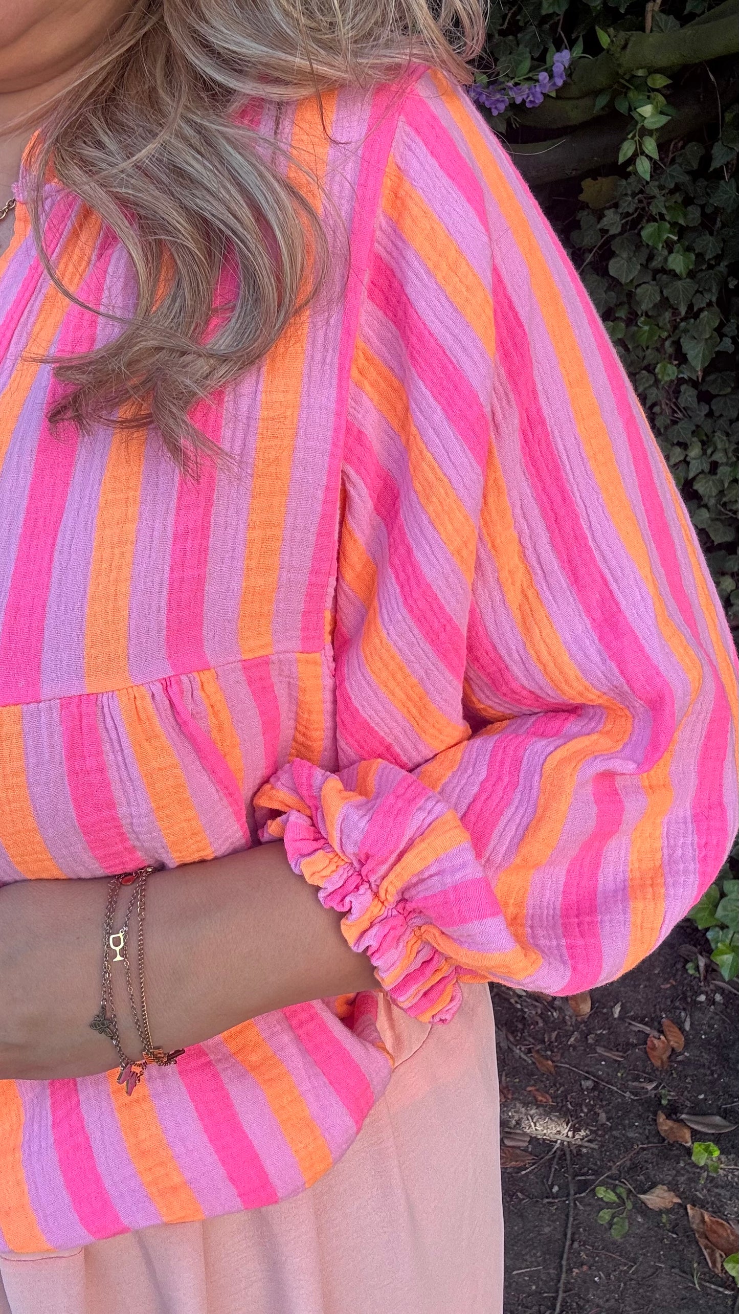 Neon breeze blouse pink