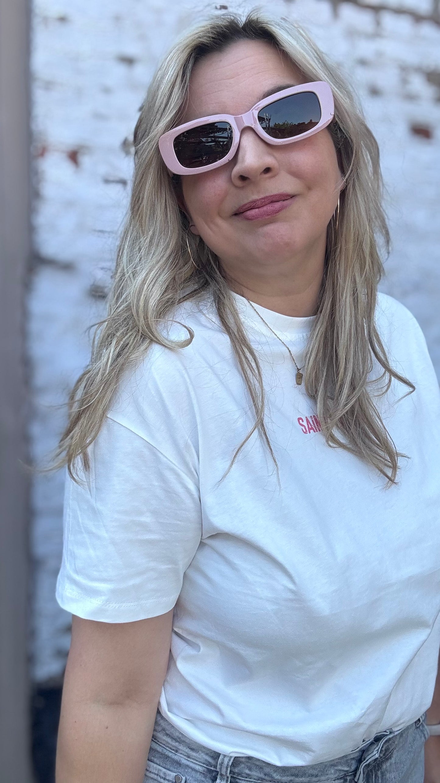 Pink retro zonnebril