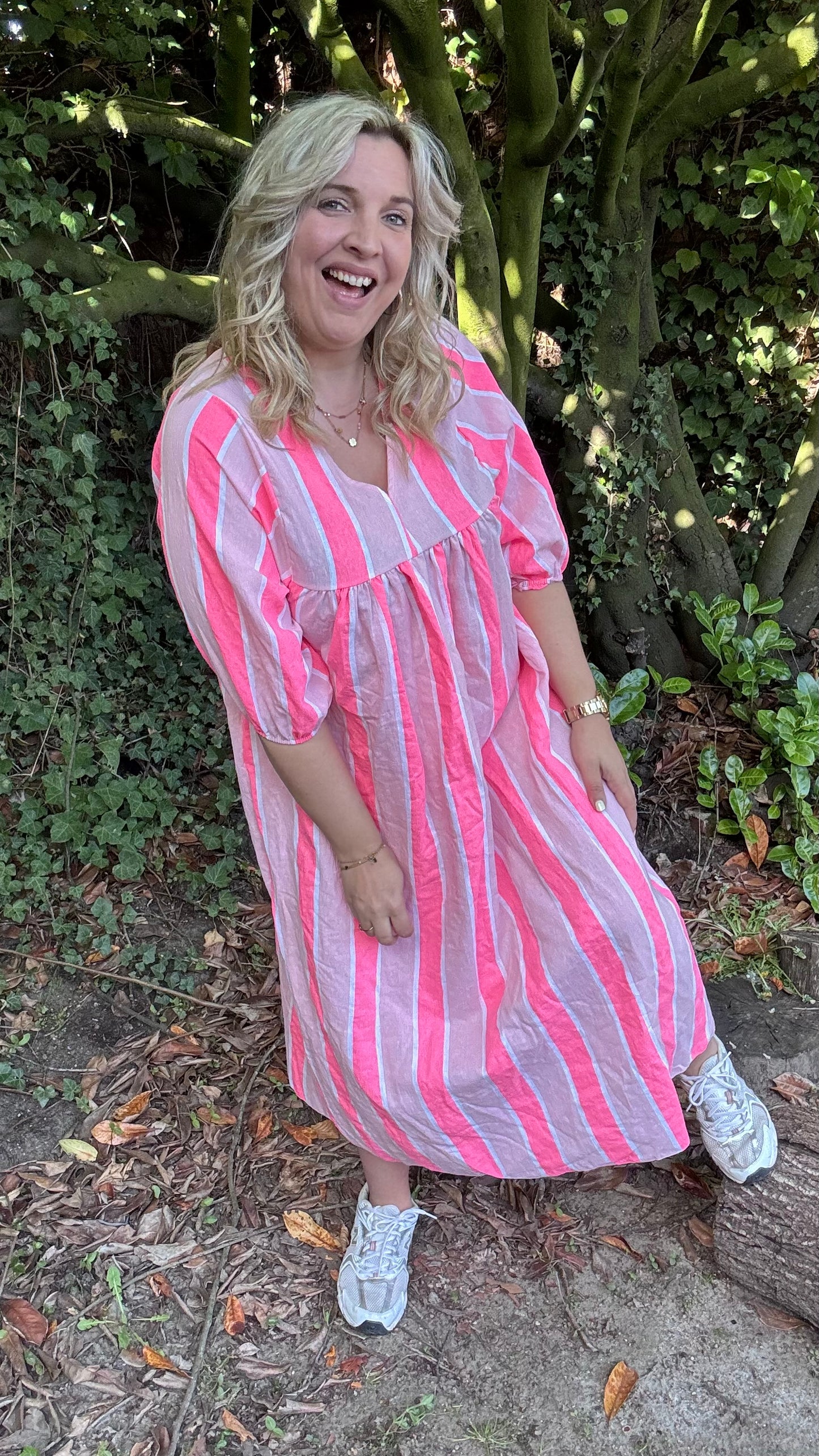 Neon stripes dress - fuchsia