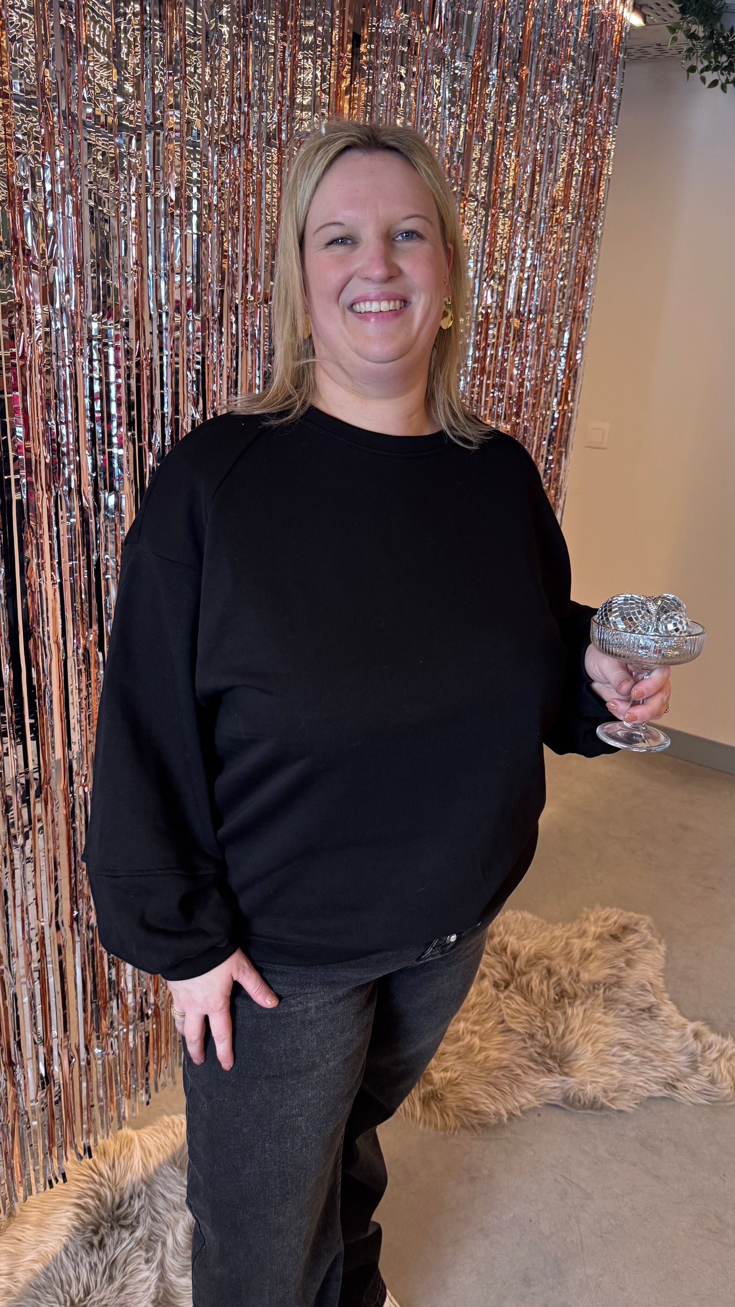 Relaxed curve sweater - Zwart