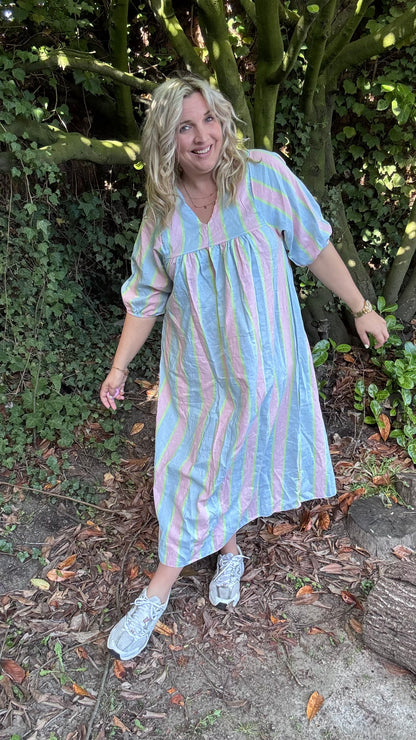 Neon stripes dress - pastel blauw/roze