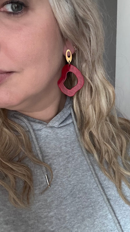 Zelfgemaakte oorbellen rood oval