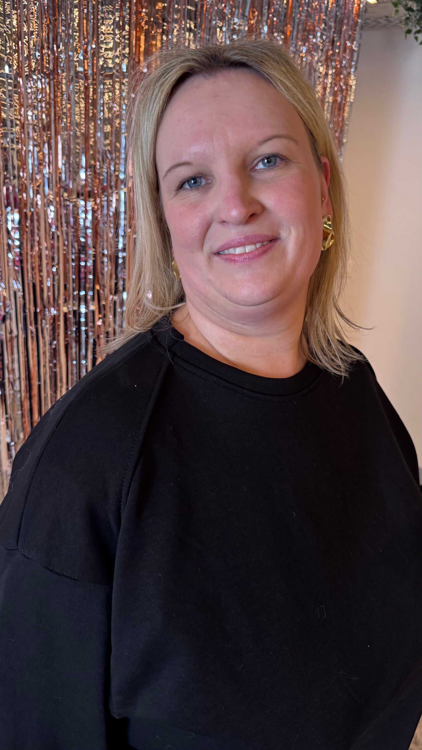 Relaxed curve sweater - Zwart