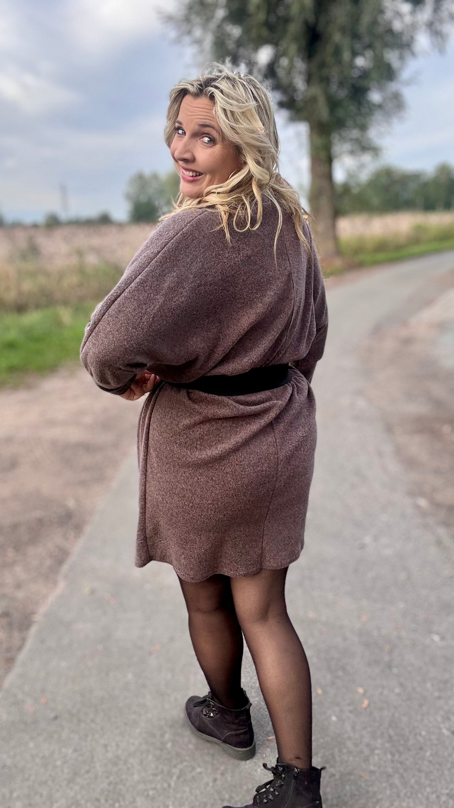 Lounge luxe jurk - Bruin