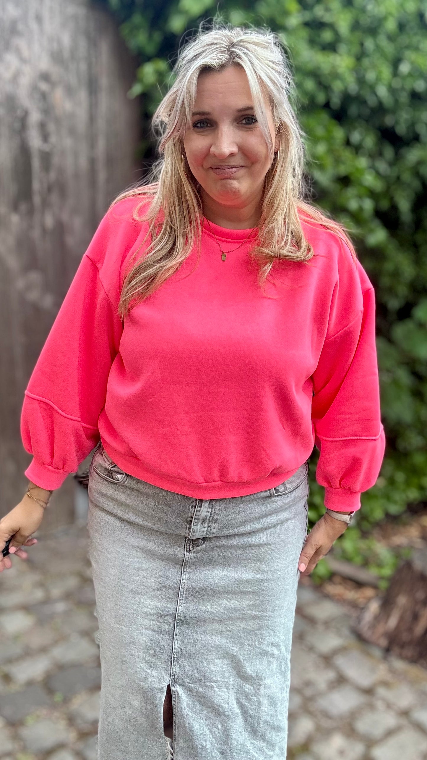 Leyla sweater neon roze