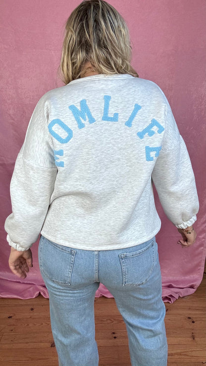 Momlife sweater - lichtblauw