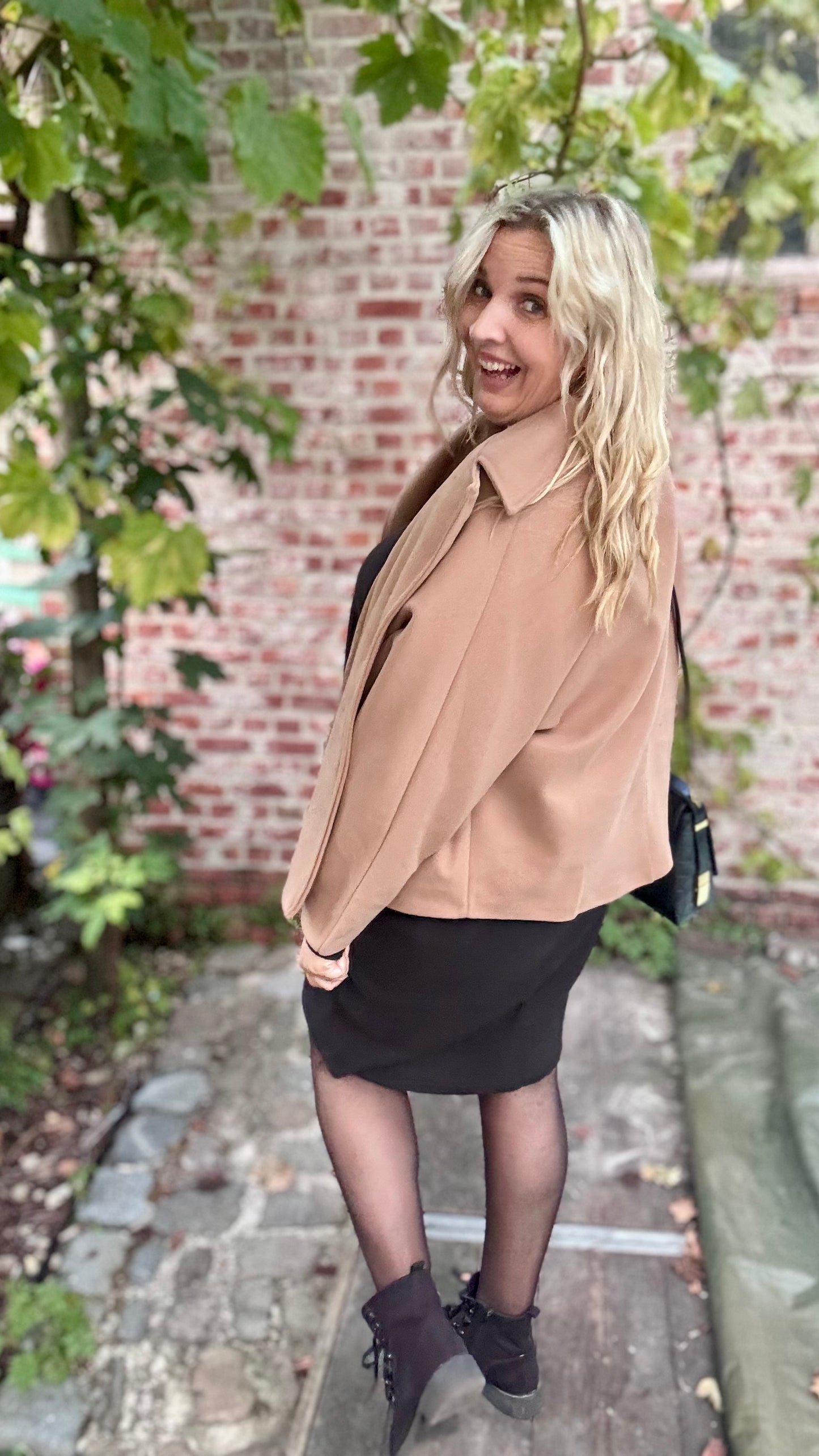 Vicky Mantel - Beige