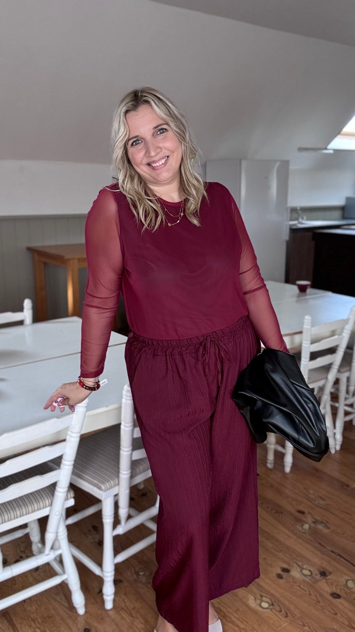 Elle mesh top - Wijnrood