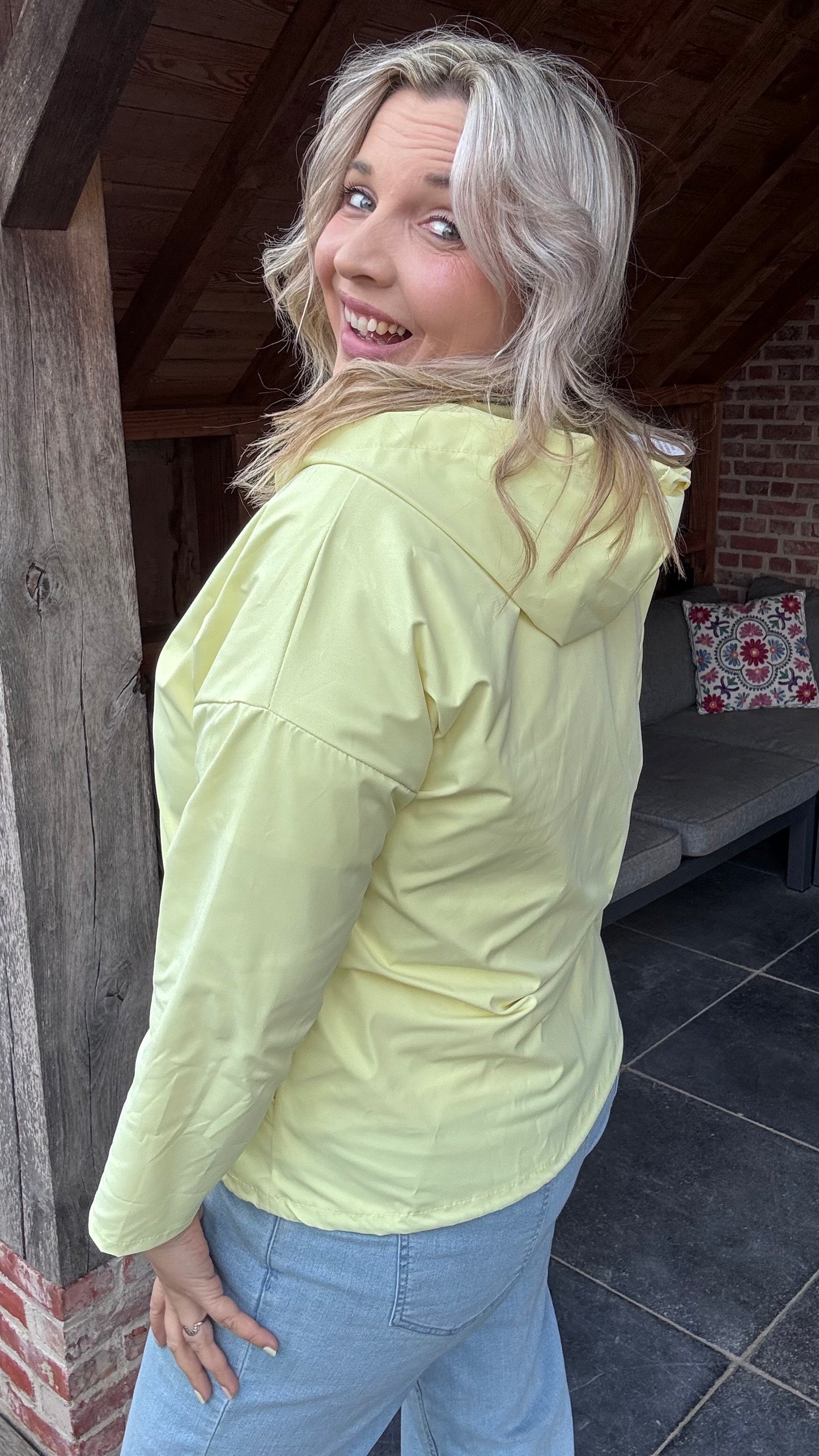 Kim jas - Geel
