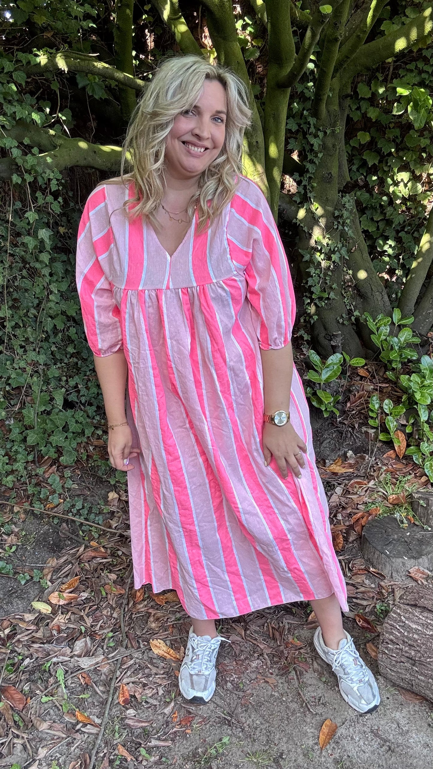 Neon stripes dress - fuchsia