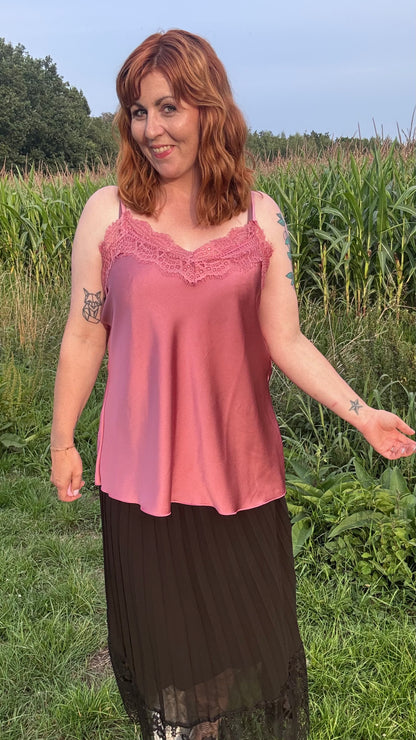 Elegant Edge Top - plum