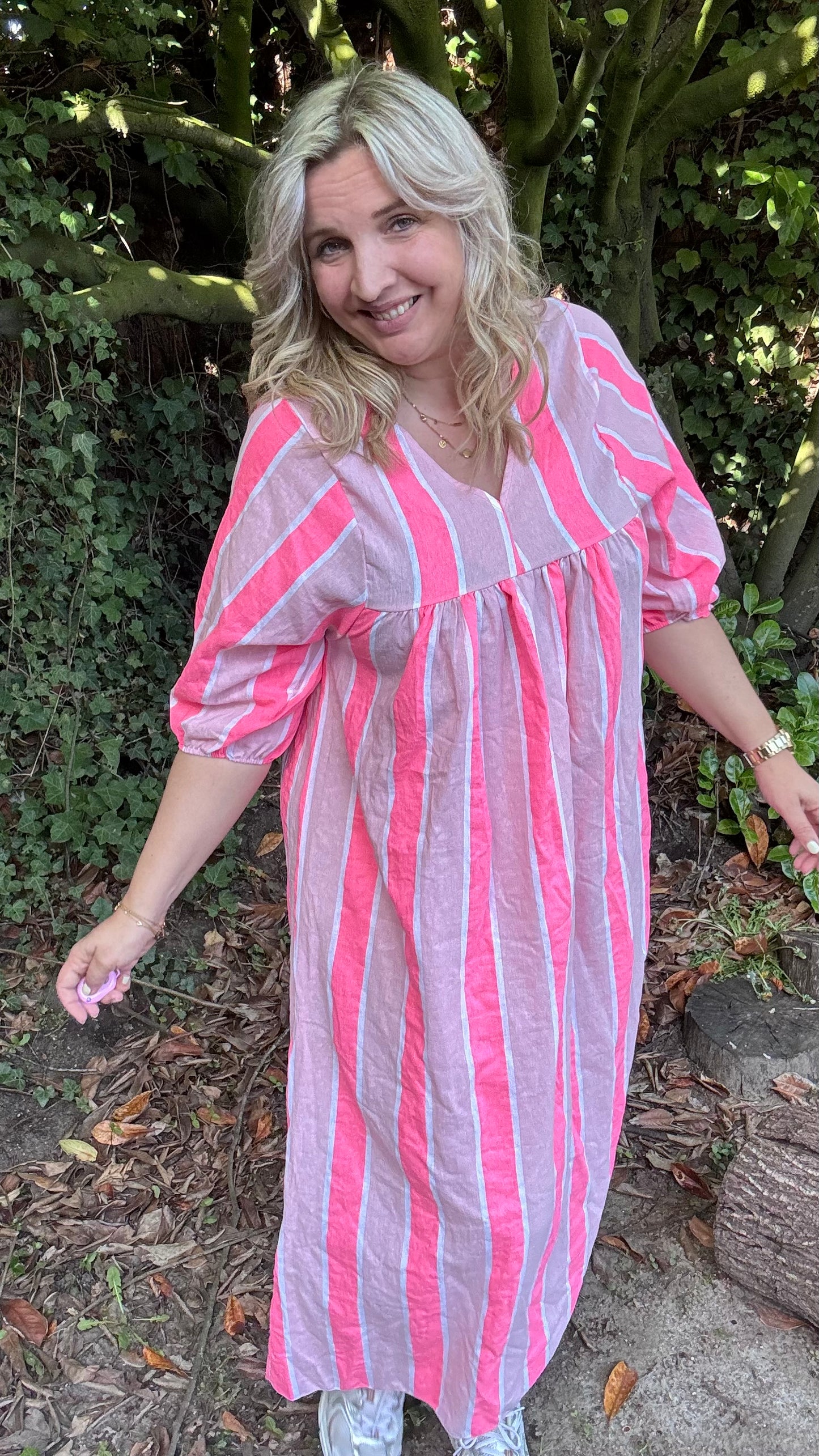 Neon stripes dress - fuchsia