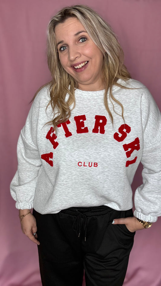 After ski sweater - rode letters